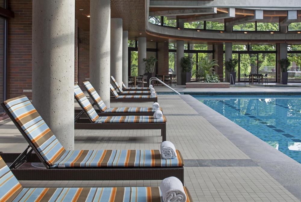 Hyatt Lodge Oak Brook Chicago 31/71