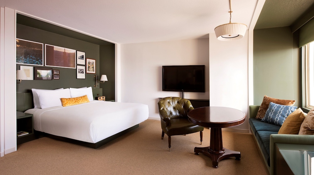 NIGHTHAWK, PARK MGM, SUITE