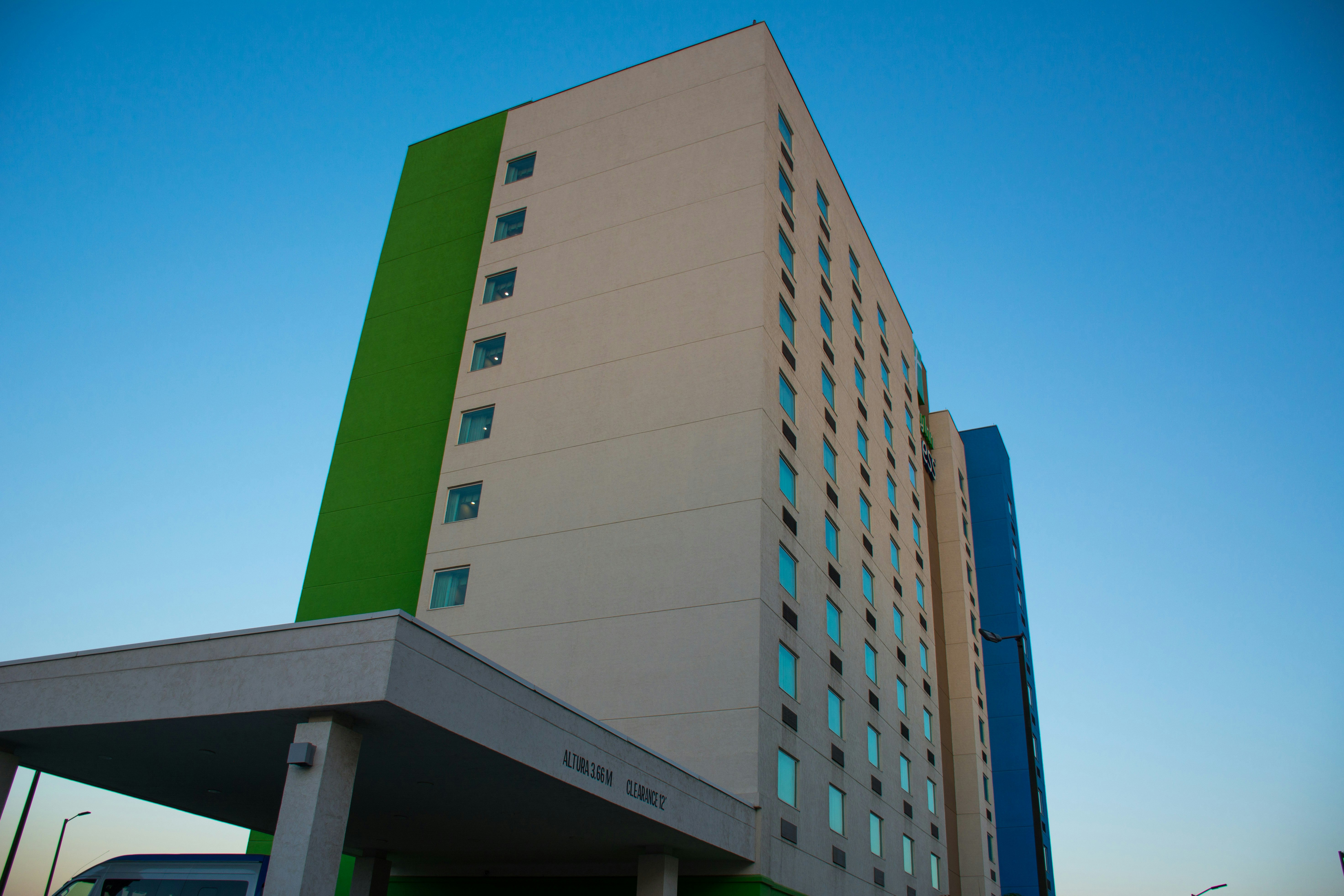 Holiday Inn Express Saltillo Zona Aeropuerto 3/40