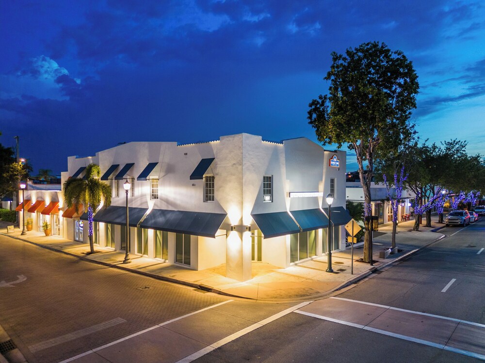 Sunset Inn South Miami 34/43