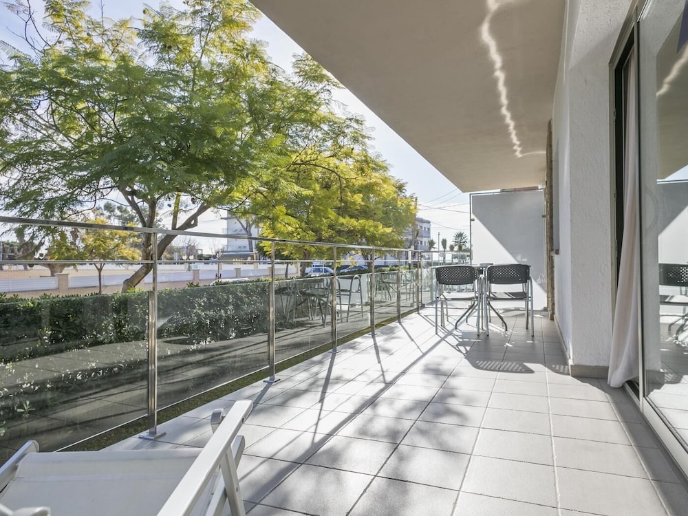 Castellmar Apartments 33/57