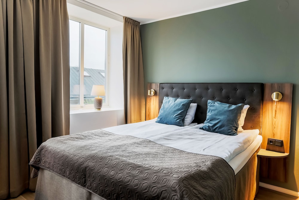 Compact, Double Bed, Small