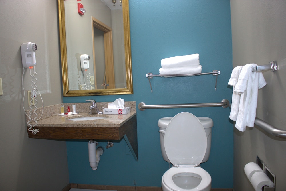 Super 8 by Wyndham Rainsville 23/23