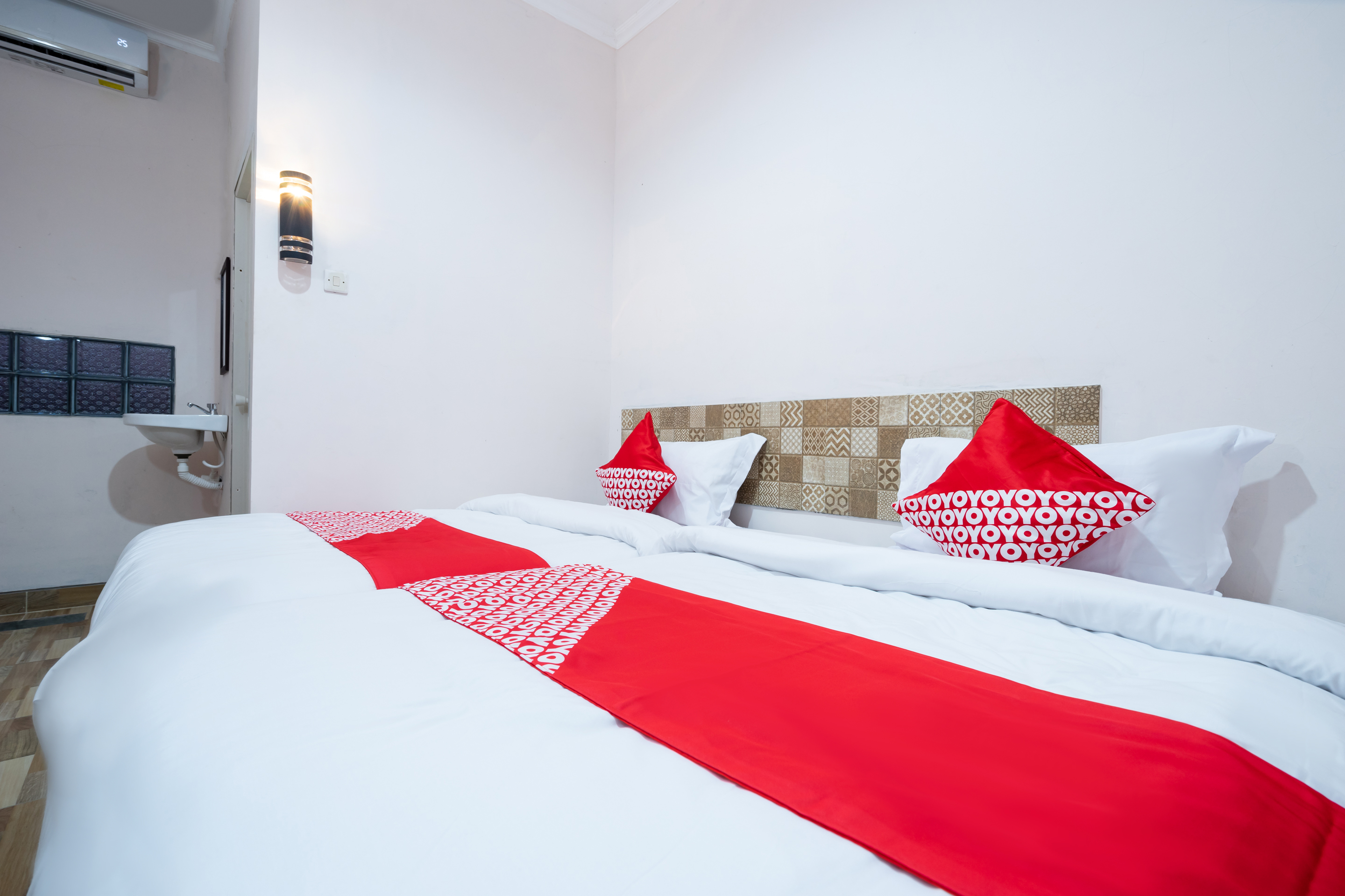 OYO 2285 Art Guest House Syariah 10/45
