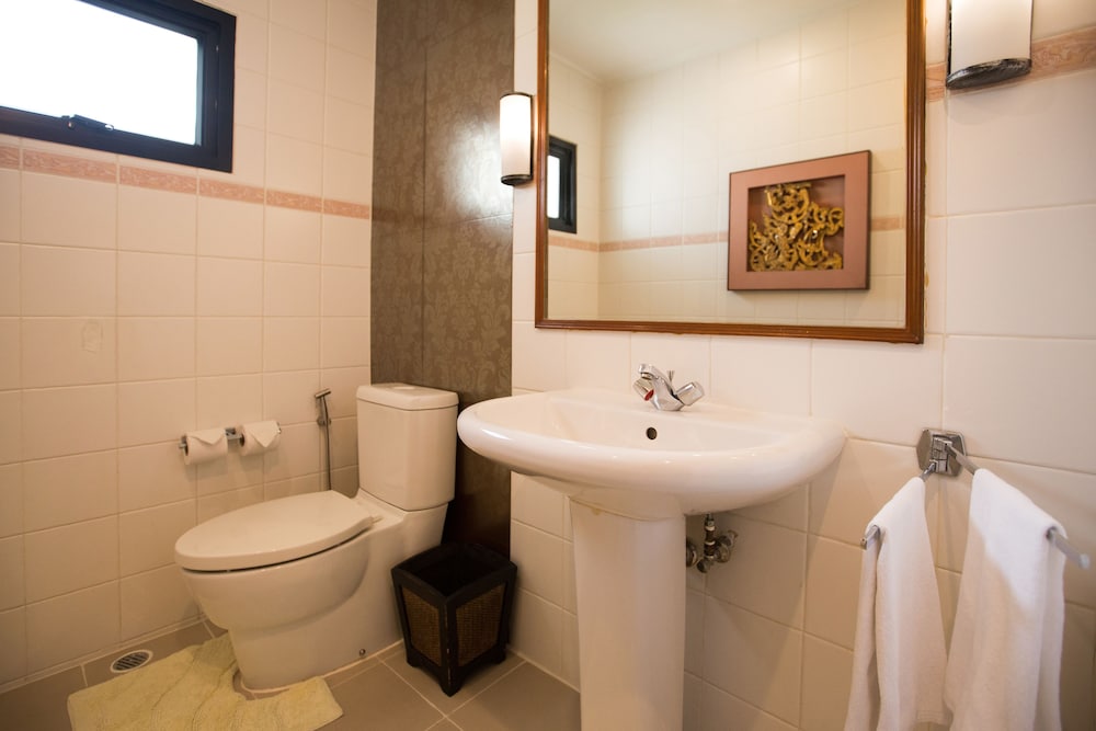 The Tarntawan Hotel Surawong Bangkok 35/60