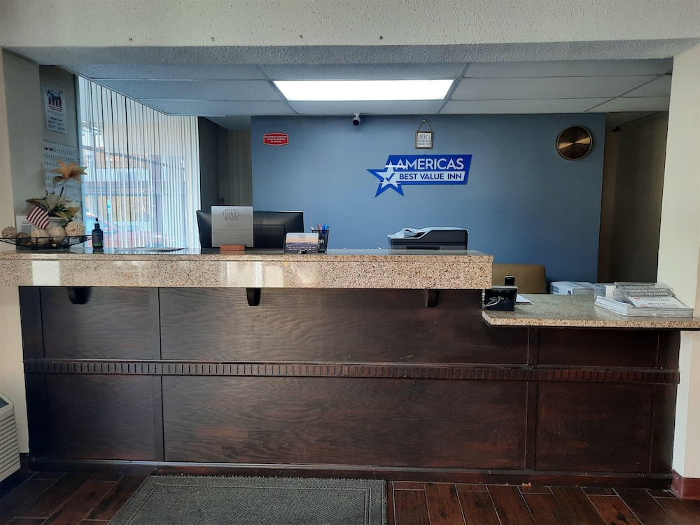 Americas Best Value Inn Moline 2/41