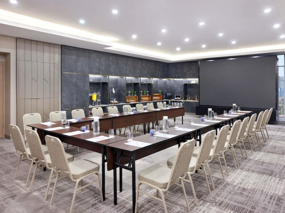 Novotel Jakarta Cikini 39/49