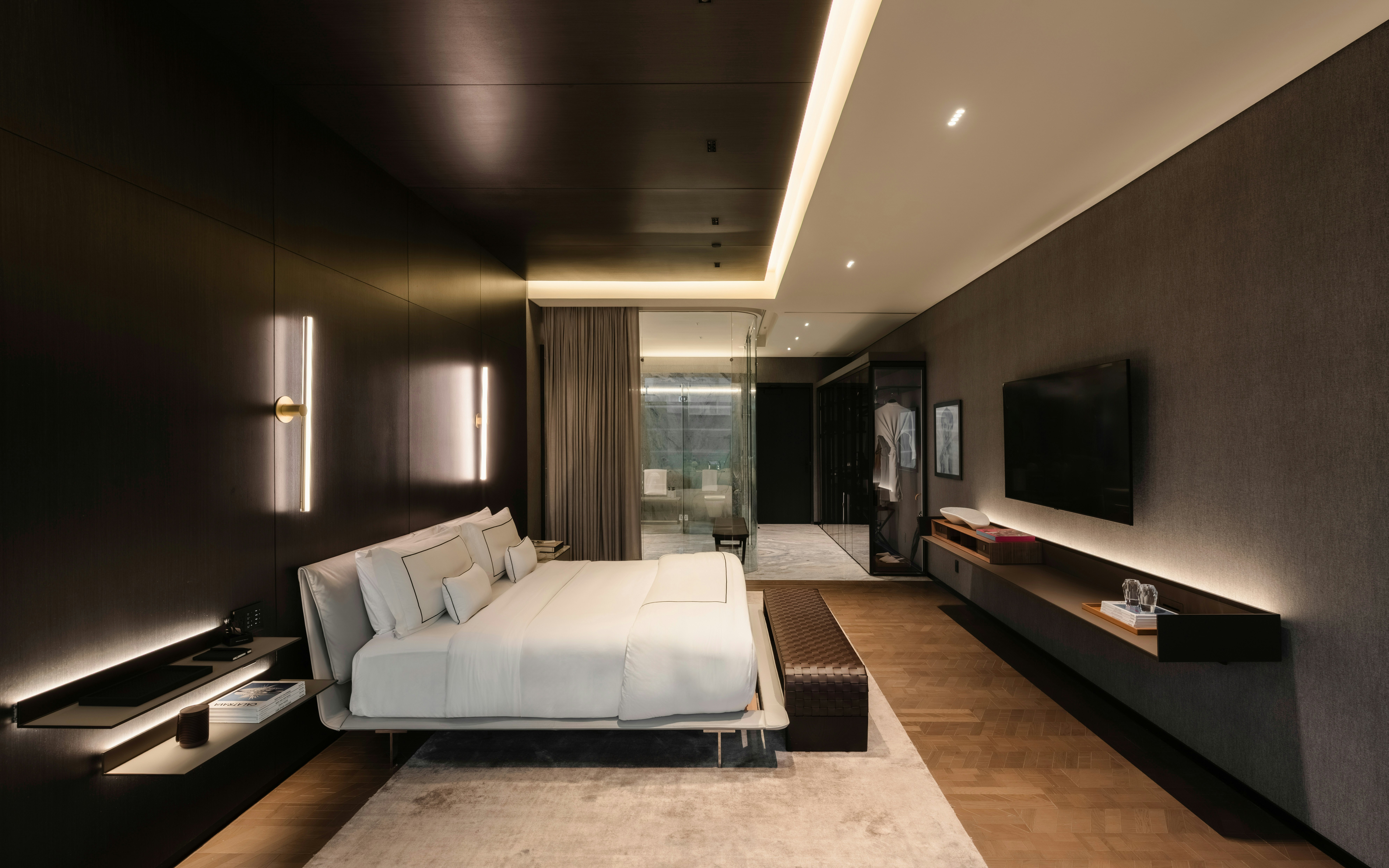 ALEXANDER HOTEL 18/60
