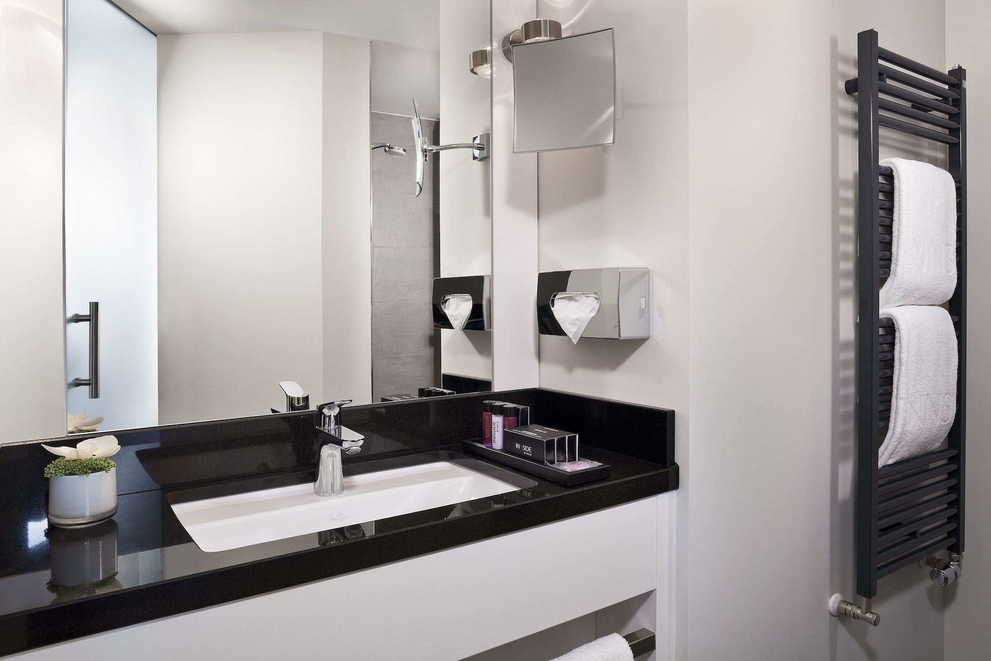 Loft, Twin Beds, Innside By Meliá Wolfsburg 6/8