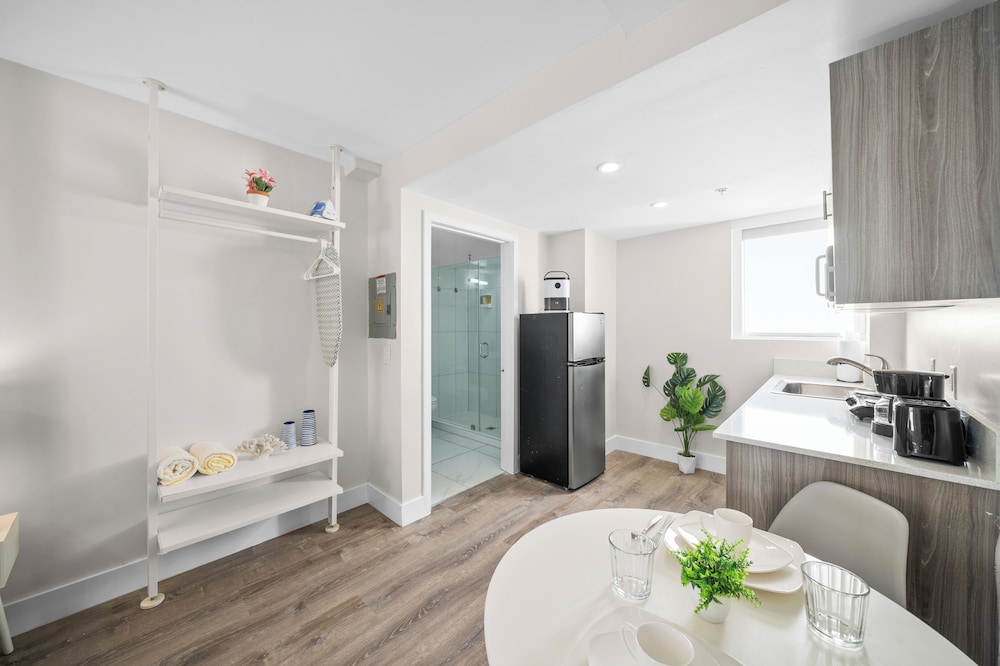 Samantha Apartments by Lowkl 46/46