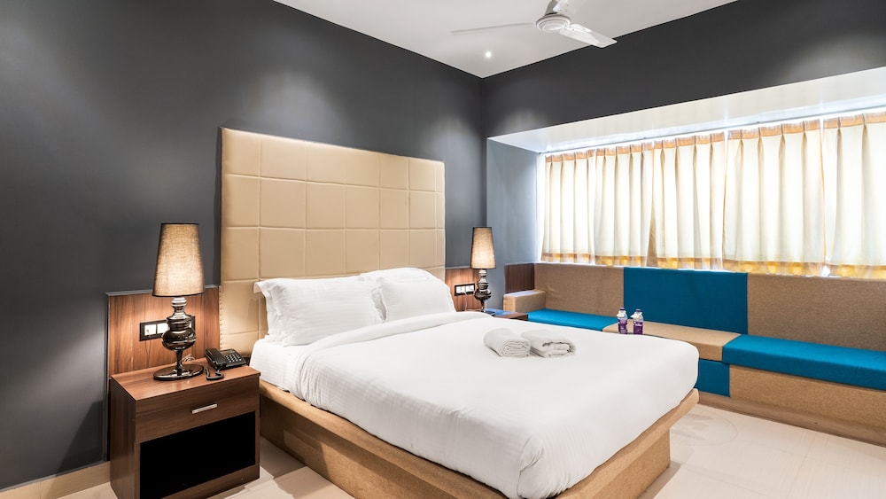 NIRANJANA HOTEL 19/50