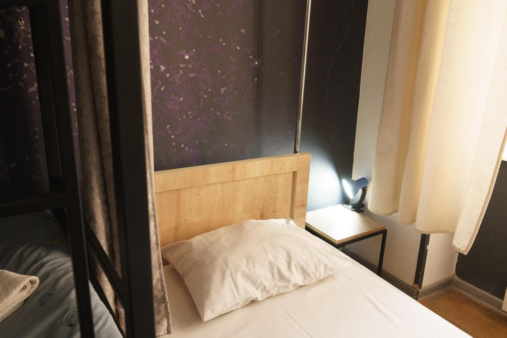 MIXED DORM, 8 BEDS
