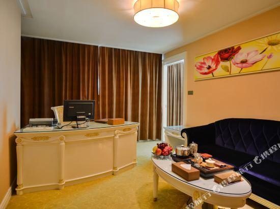 Grand Honor International Hotel 9/24
