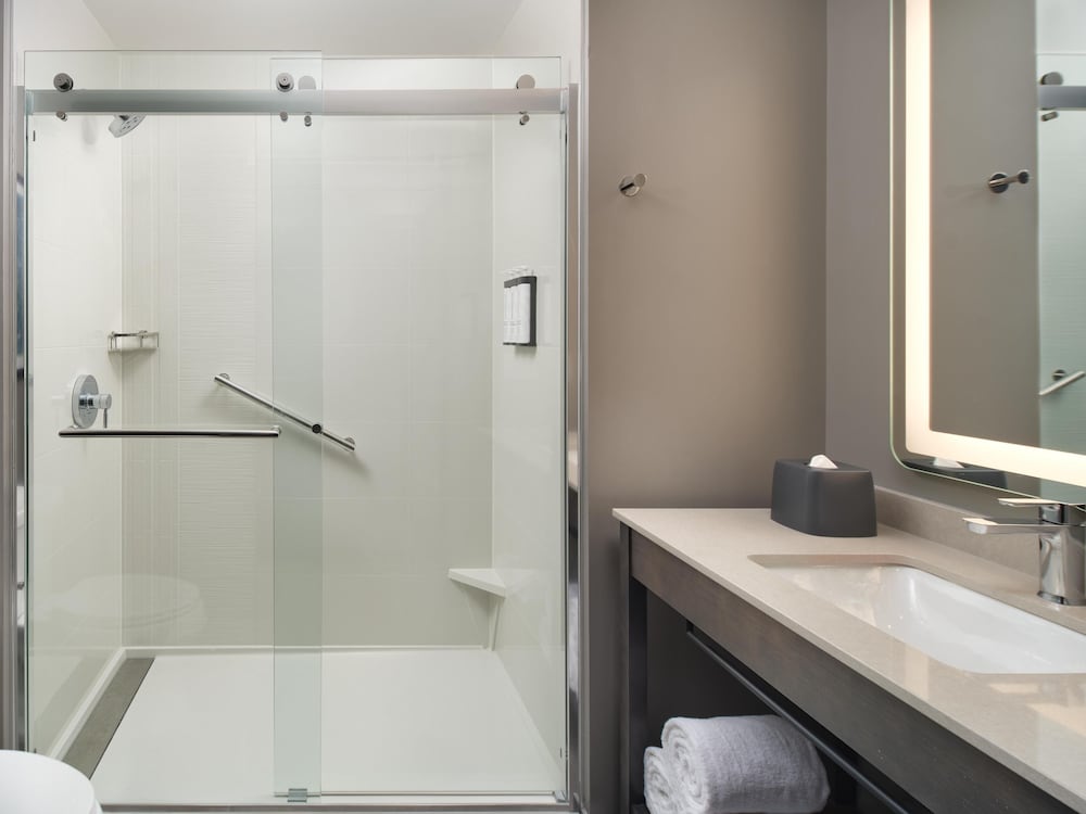 Hyatt House Schenectady / Mohawk Harbor 43/46