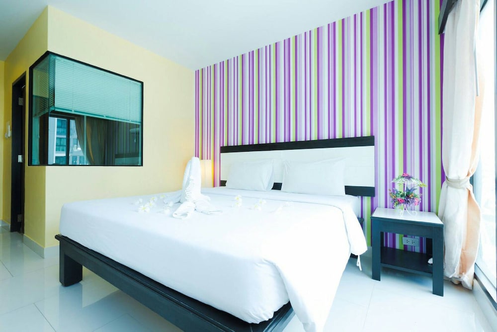 STUDIO, DOUBLE BED