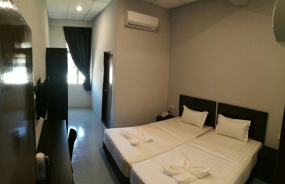 JQ BL Hotel 9/15