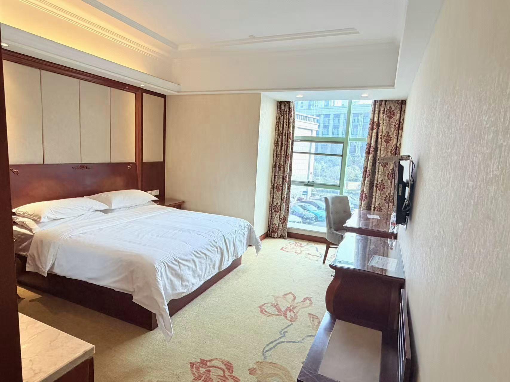 Deluxe, Double Bed
