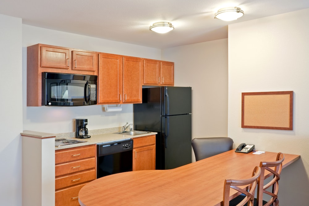 Candlewood Suites Oak Harbor 28/47