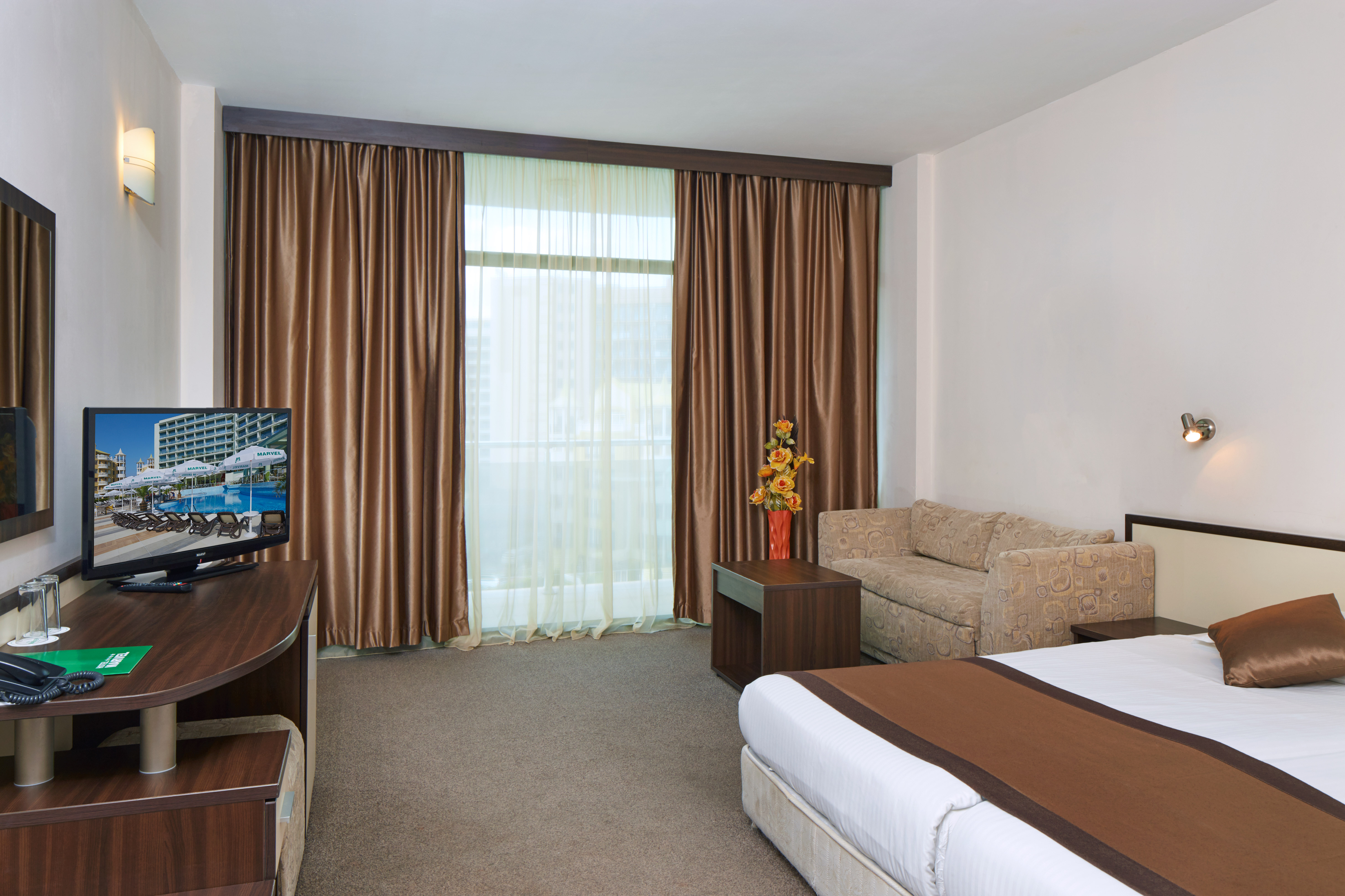 Marvel Hotel 18/49