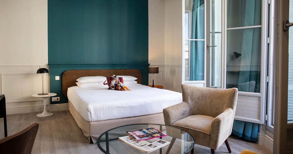 Royal Hotel Montpellier 24/47