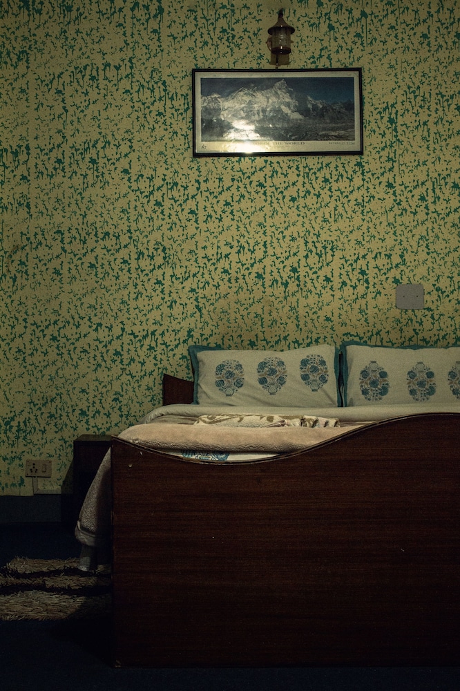 Hotel Ritu Mouria Pvt Ltd 5/35