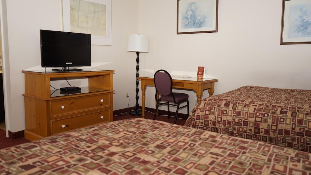Mcintosh Country Inn & Conference Centre 61/69