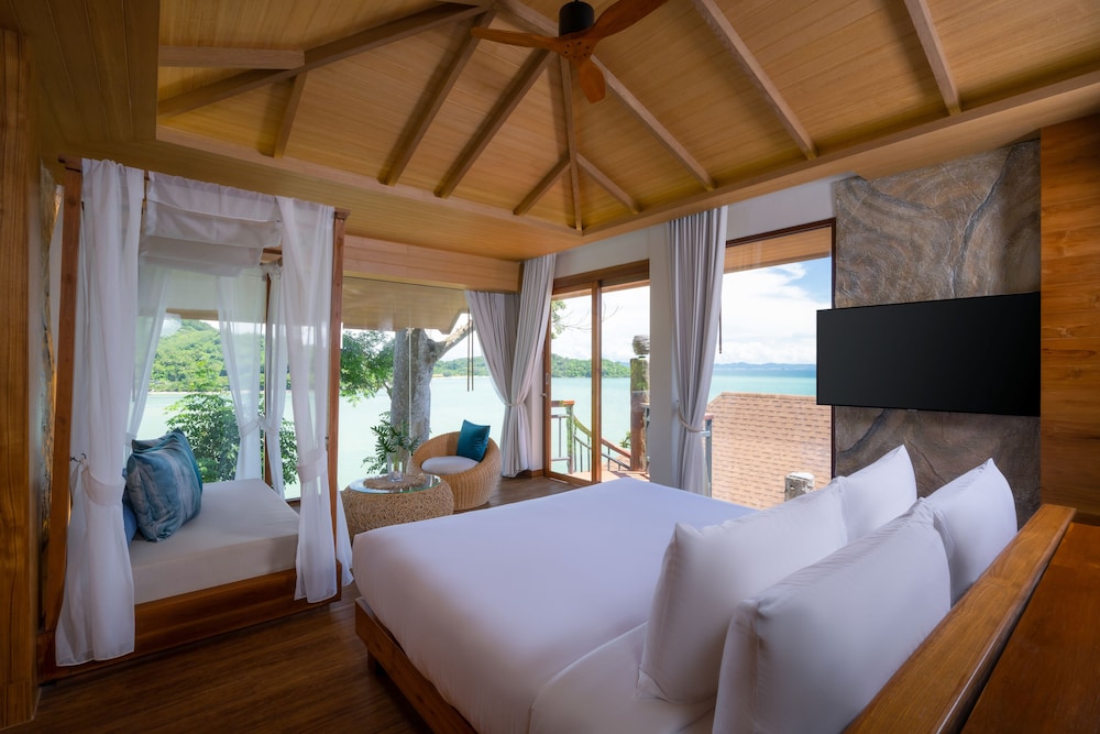 Sinae Phuket Luxury Hotel 44/78