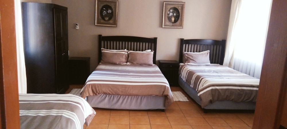 Valley View Guest House 15/46