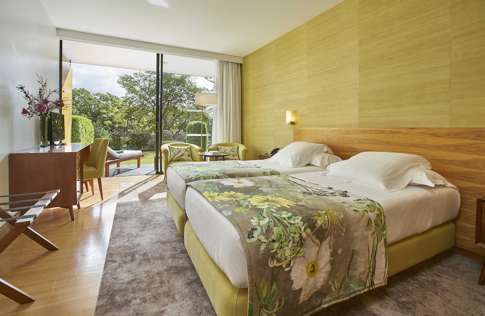ROOM, TWIN BEDS, GARDEN VIEW