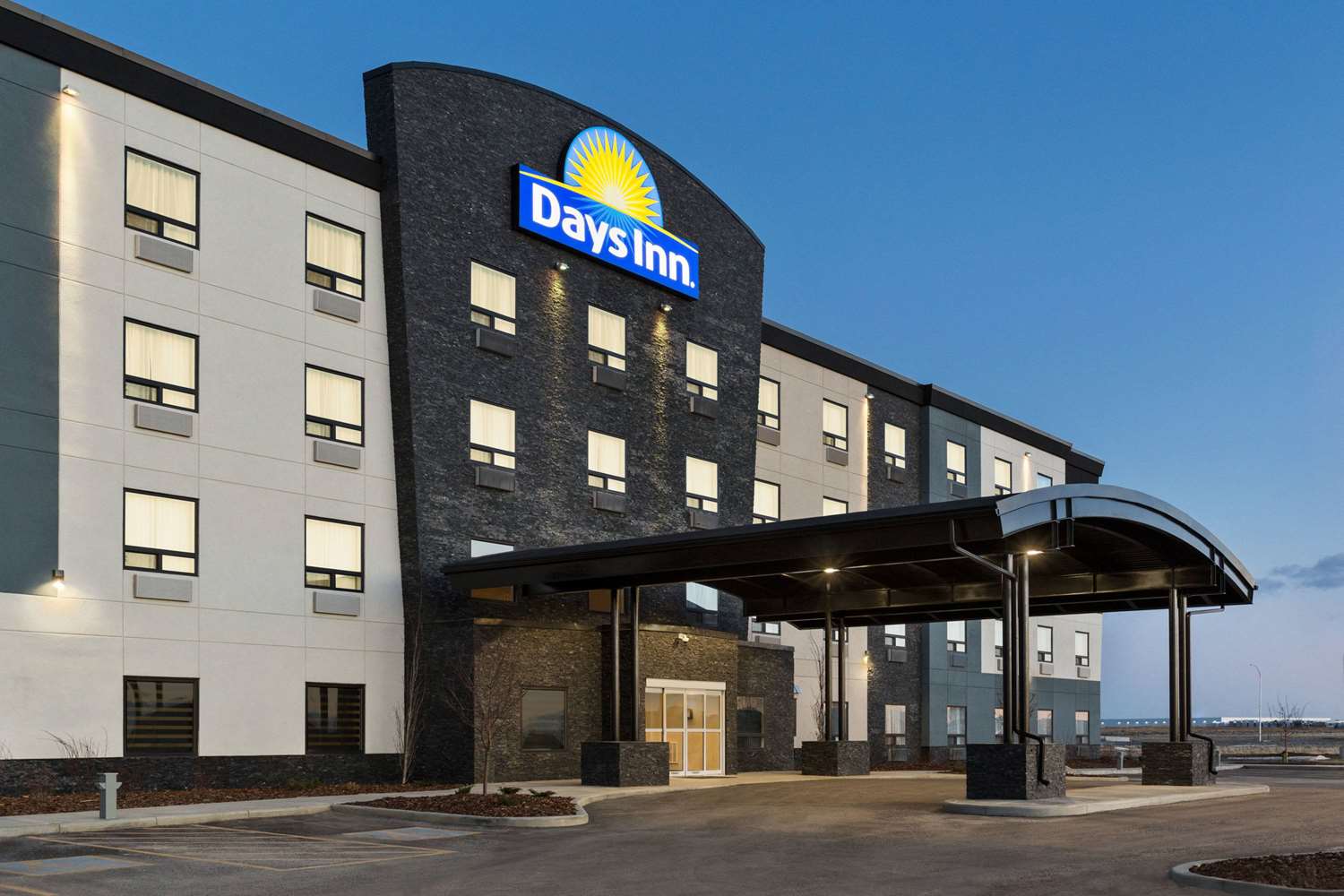 Days Inn by Wyndham Calgary North Balzac 11/15