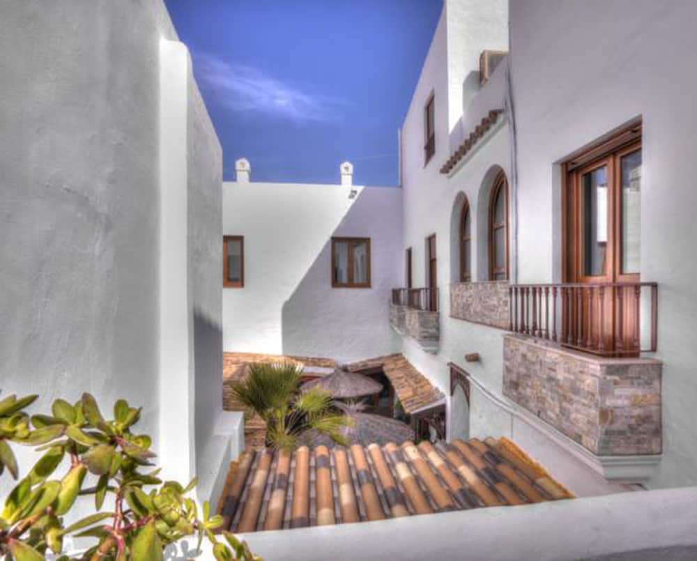 Hotel Almadrabeta 5/50