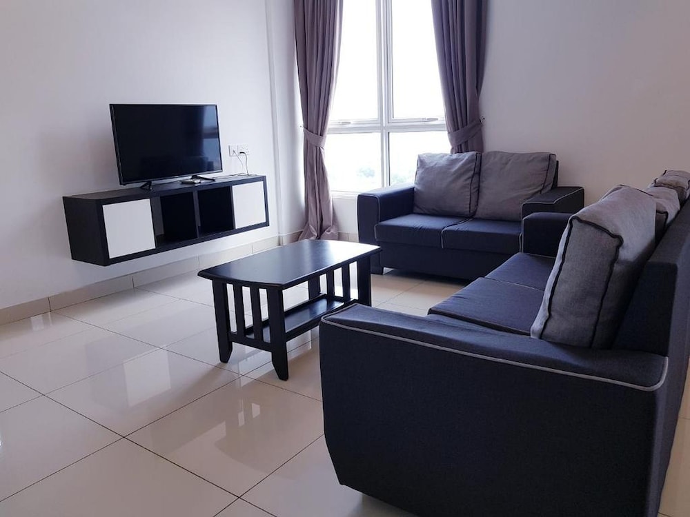 Merlene Suites at Mansion One 35/50