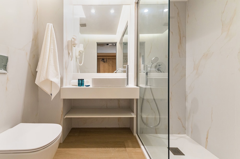 Acandia Hotel 60/63