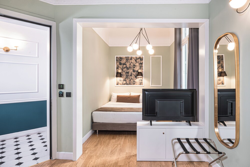 Belle Epoque Suites Athens 10/50