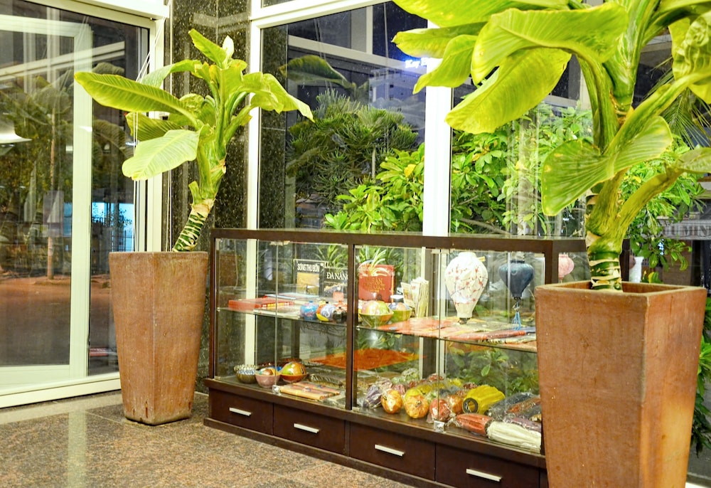 D C Hotel 45/56