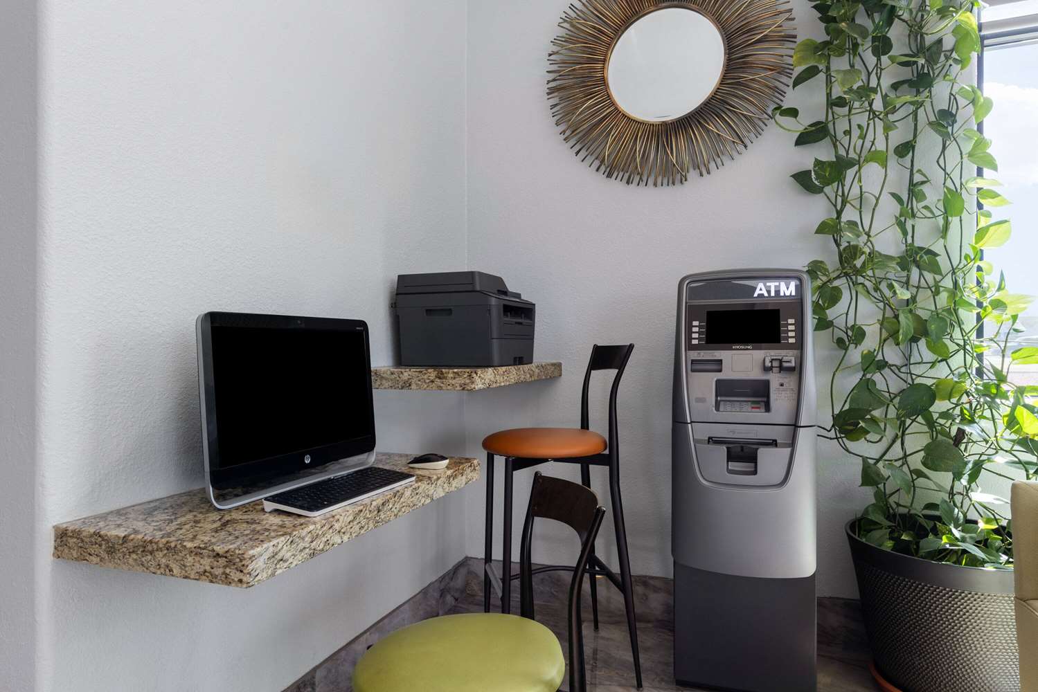 Days Inn & Suites by Wyndham Tucson/Marana 32/39