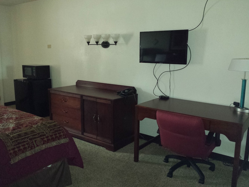 West Plains Motel 52/56