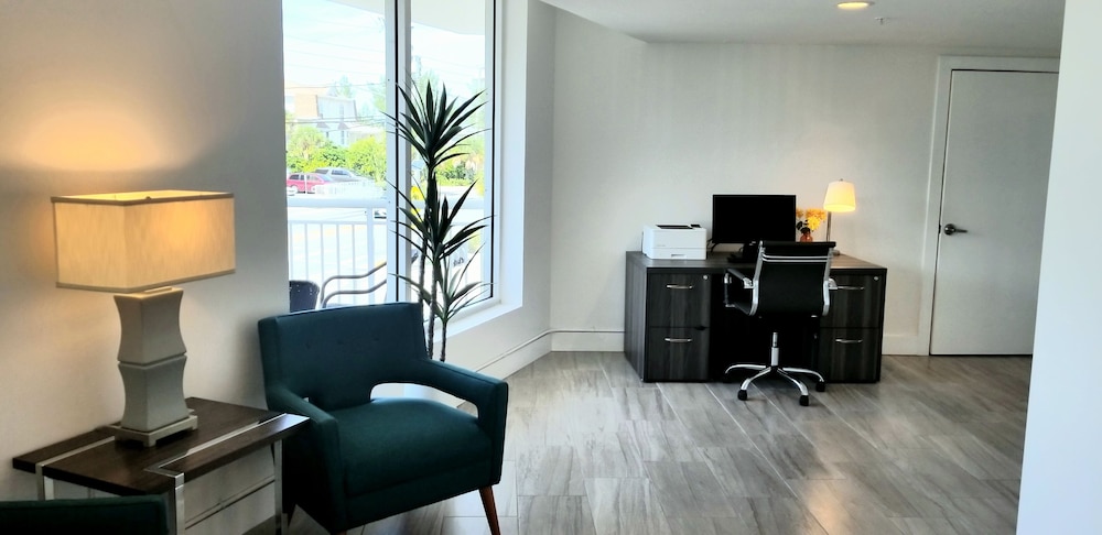 Provident Oceana Beachfront Suites 42/77