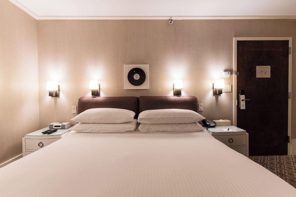 City Club Hotel 15/33
