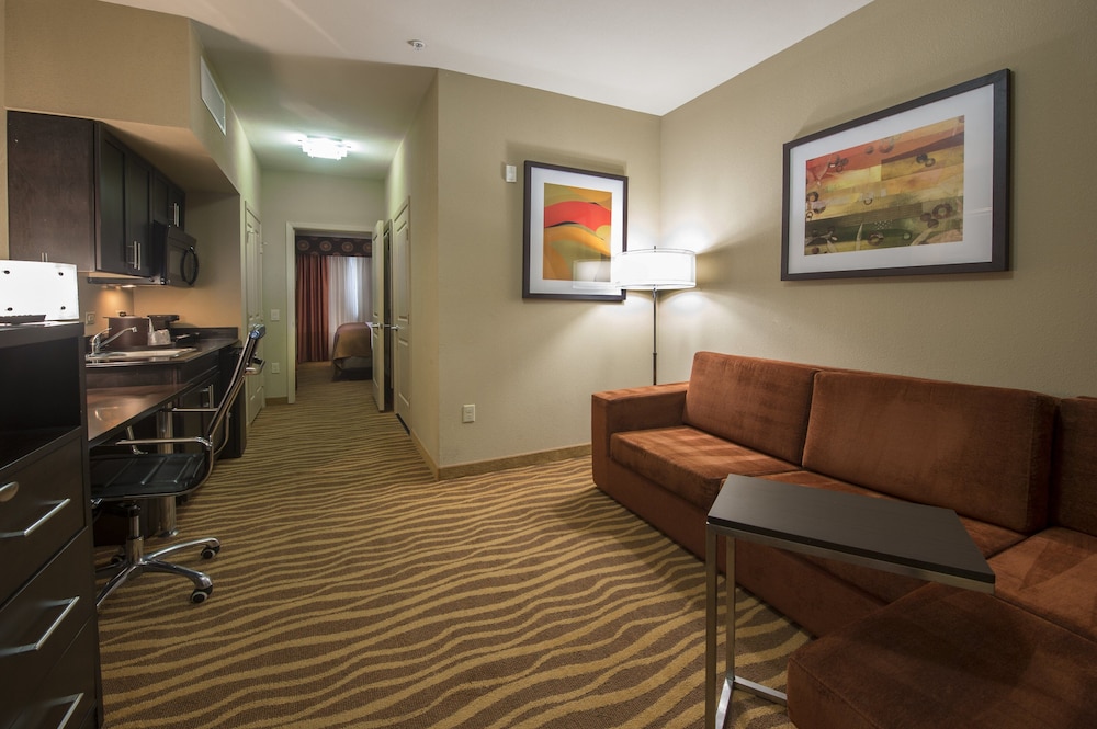 DoubleTree by Hilton Houston Westchase 24/39