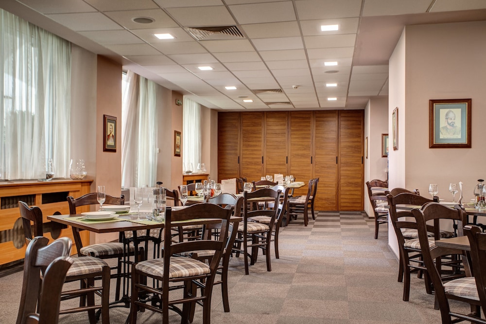 restaurant-cafeteria