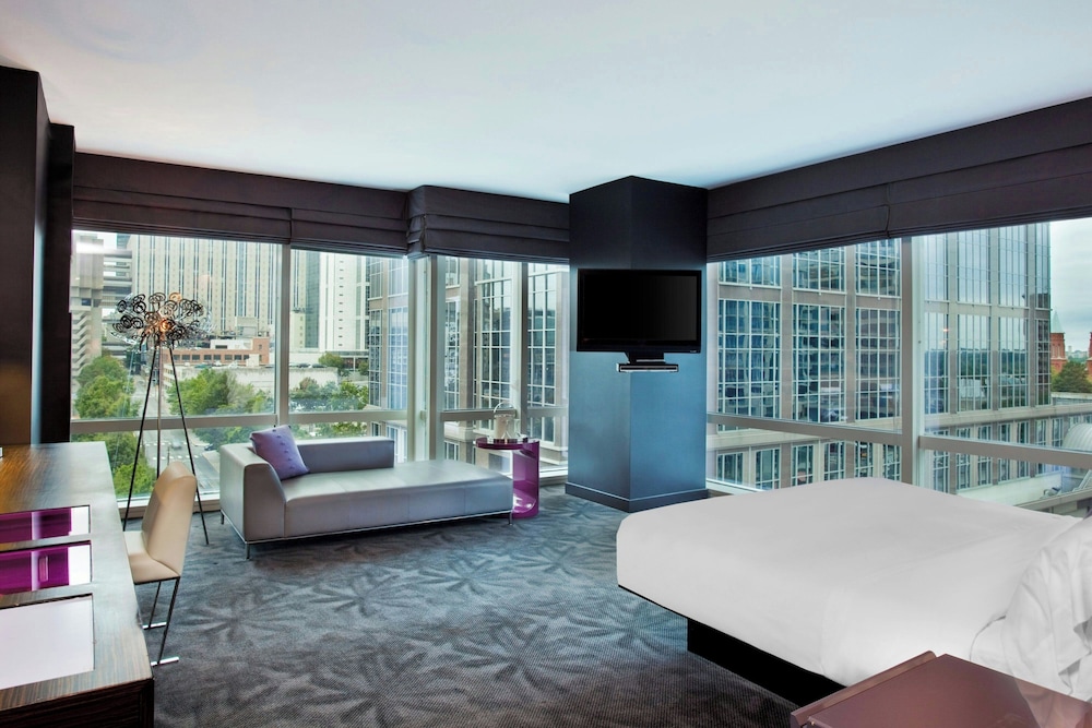 Room, King Bed, Corner