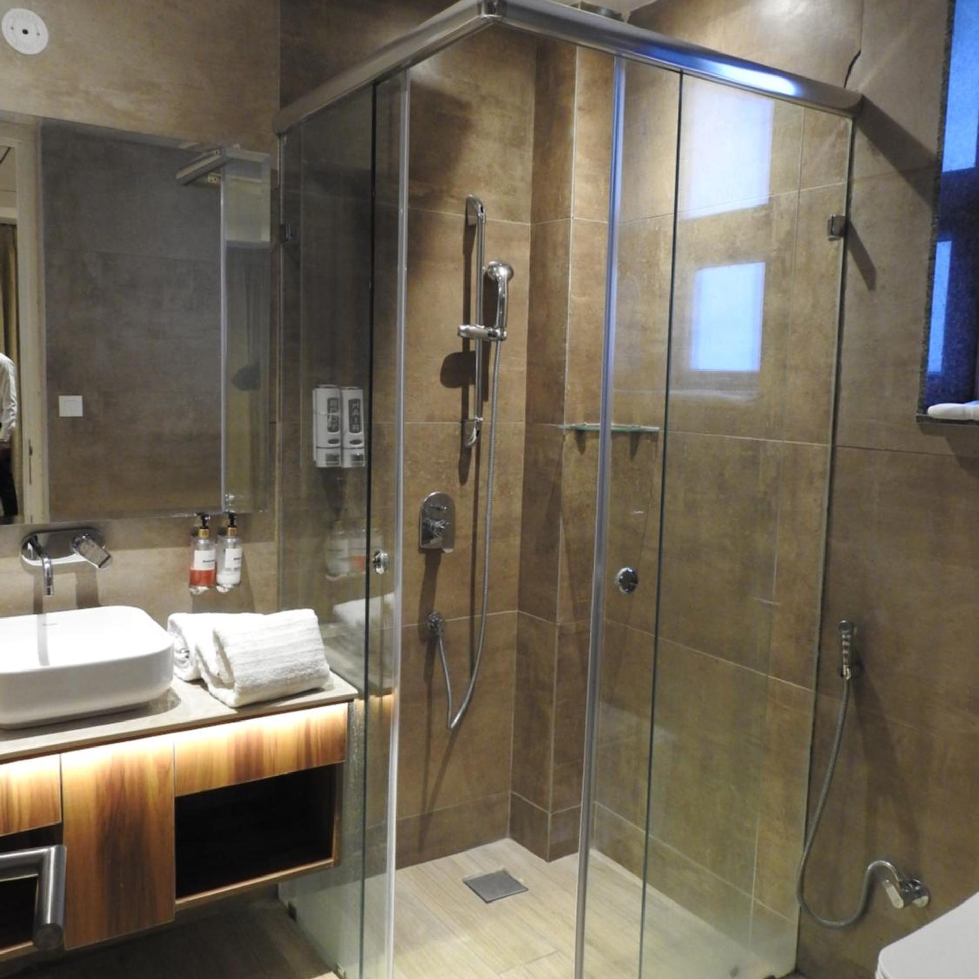 Sapphire Sky Hotel 49/50