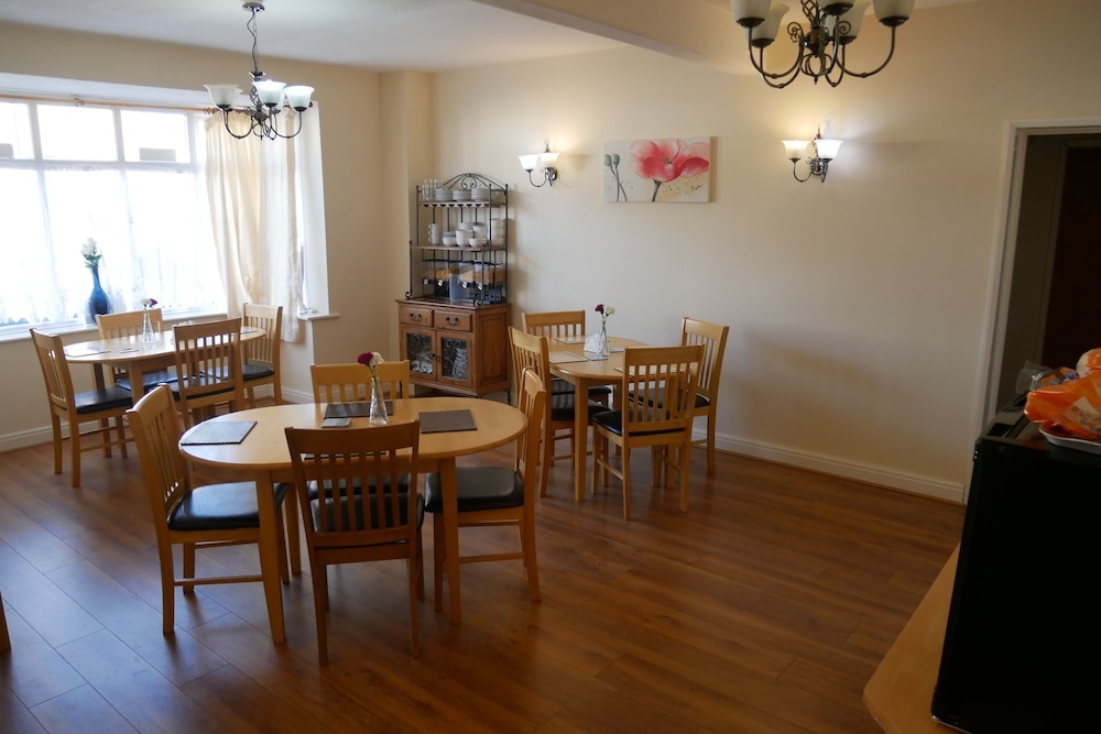 The Monsell Hotel 26/34