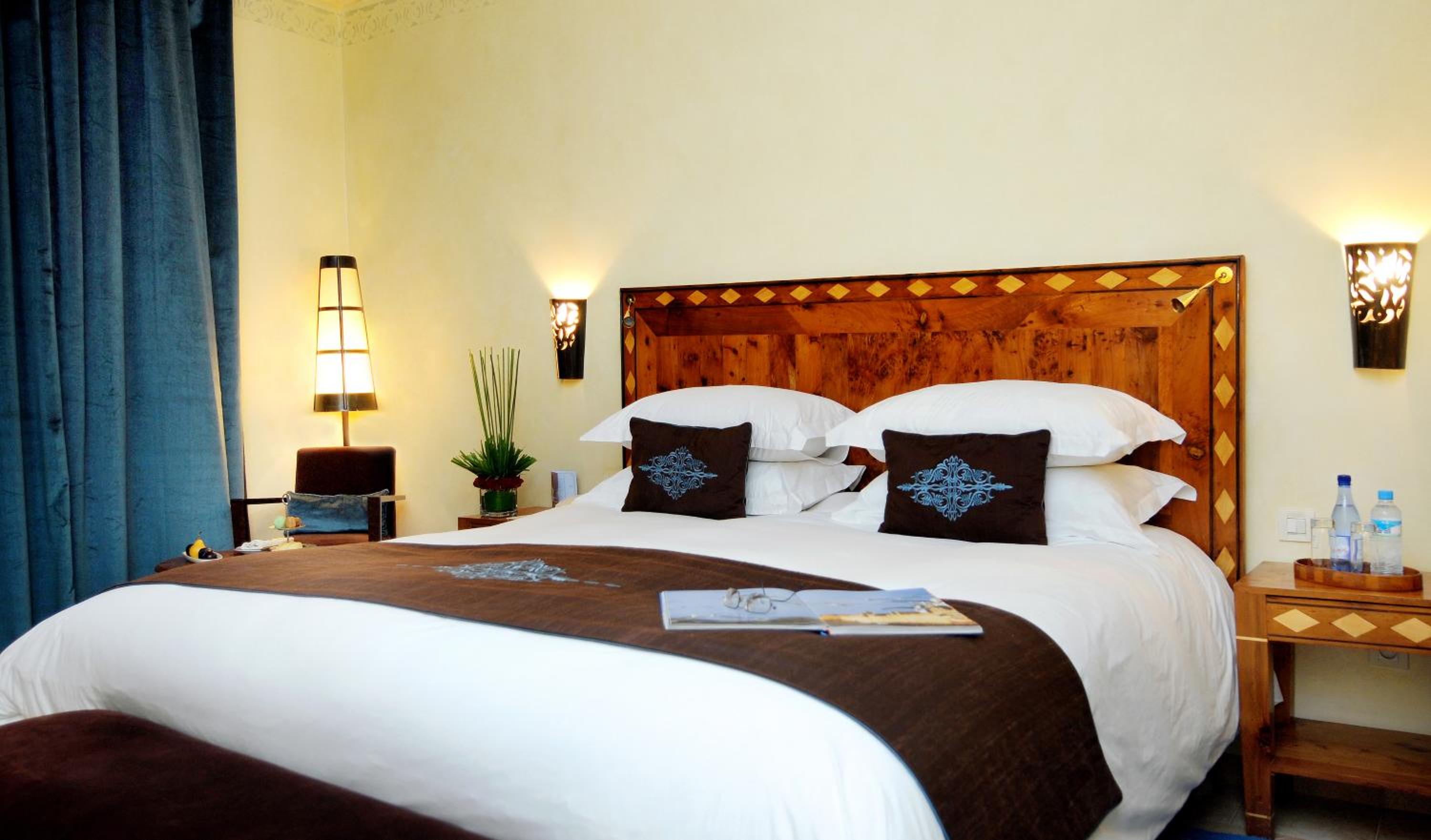 Executive, Suite, King Bed, Pool View
