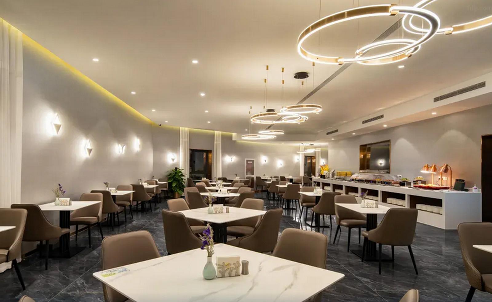 Peony Hotel 24/37