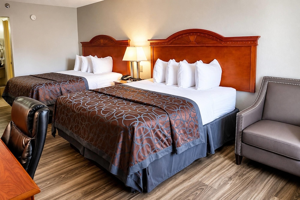 غرفة قياسية بسريرين كوين، Days Inn by Wyndham Apple Valley Pigeon Forge/Sevierville 5/10