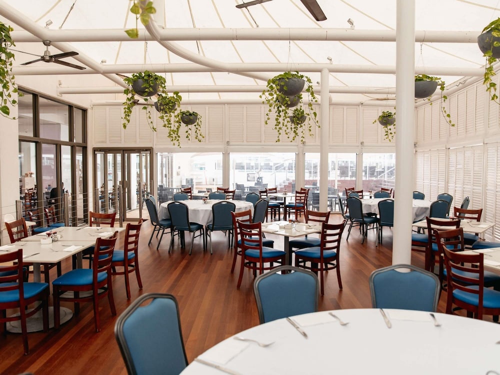 Sofitel Gold Coast Broadbeach 53/66