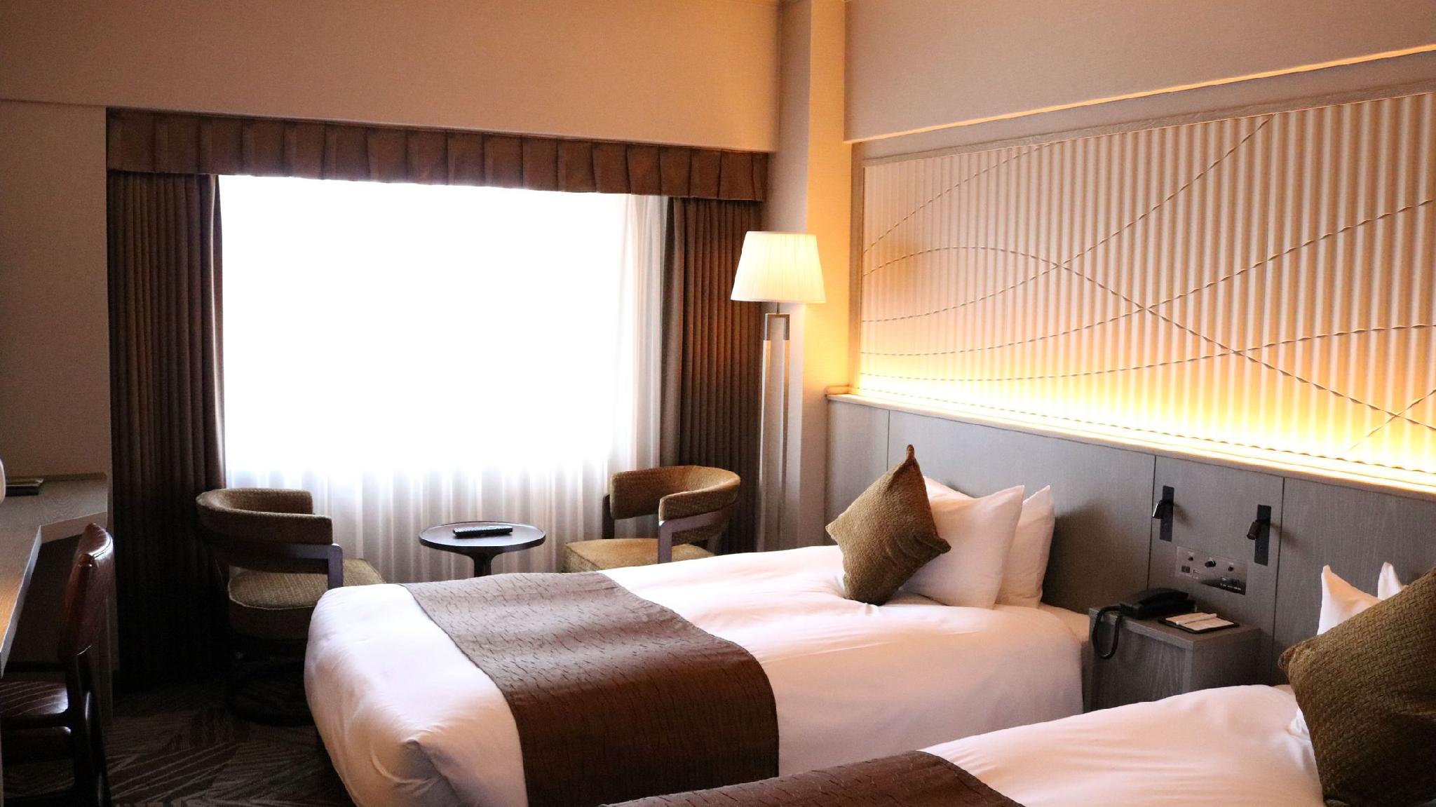 Standard, Twin Beds, Main Building