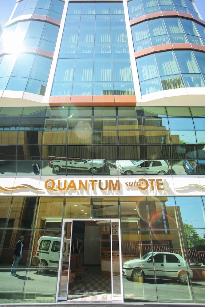 Quantum Hotel 2/92